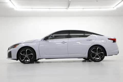 Another view of 2023 Nissan Altima 2.5 SR for sale in Clinton, MO at Jim Falk Motors