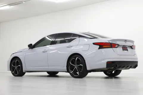 More photos of 2023 Nissan Altima 2.5 SR at Jim Falk Motors, MO