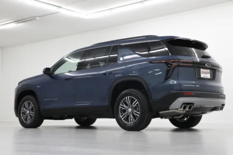 More photos of 2026 Chevrolet Traverse AWD LT at Jim Falk Motors, MO