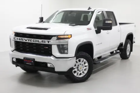 More photos of 2022 Chevrolet Silverado 2500HD LT at Jim Falk Motors, MO