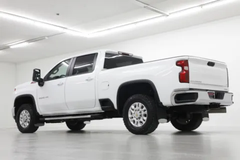 More photos of 2022 Chevrolet Silverado 2500HD LT at Jim Falk Motors, MO