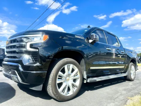 Black 2024 Chevrolet Silverado 1500 High Country for sale in Clinton, MO
