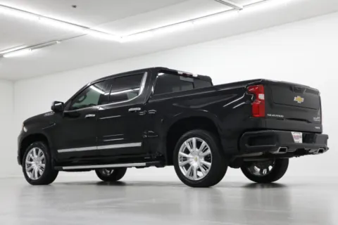 More photos of 2024 Chevrolet Silverado 1500 High Country at Jim Falk Motors, MO