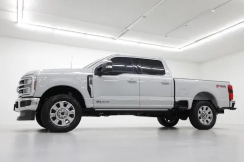 Photos of 2025 Ford Super Duty F-250 SRW LARIAT for sale in Clinton, MO at Jim Falk Motors