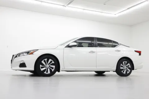Photos of 2019 Nissan Altima 2.5 S for sale in Clinton, MO at Jim Falk Motors
