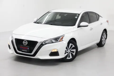 More photos of 2019 Nissan Altima 2.5 S at Jim Falk Motors, MO