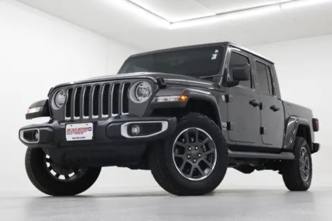Gray 2020 Jeep Gladiator Overland North Edition for sale in Clinton, MO