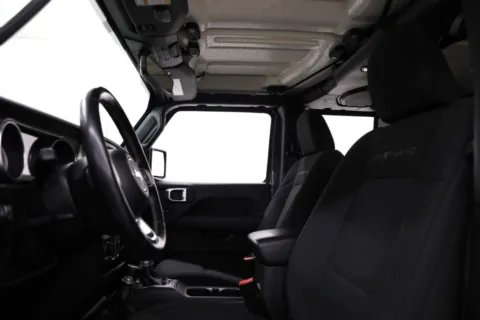 More photos of 2020 Jeep Gladiator Overland North Edition at Jim Falk Motors, MO
