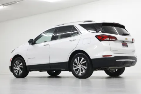 More photos of 2023 Chevrolet Equinox Premier at Jim Falk Motors, MO