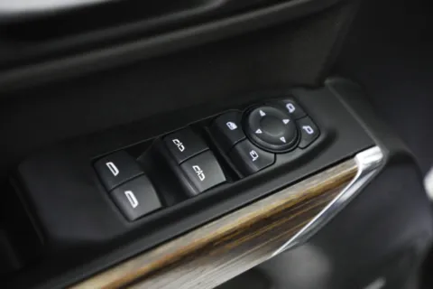 Another view of 2019 Chevrolet Silverado 1500 High Country for sale in Clinton, MO at Jim Falk Motors