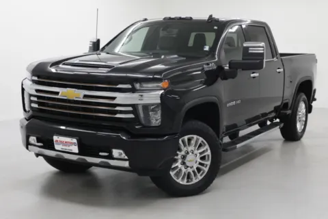 More photos of 2022 Chevrolet Silverado 2500HD High Country at Jim Falk Motors, MO