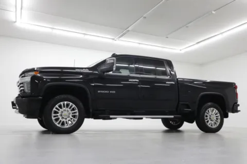 Photos of 2022 Chevrolet Silverado 2500HD High Country for sale in Clinton, MO at Jim Falk Motors