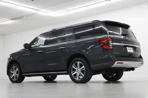 More photos of 2022 Ford Expedition Max Limited at Jim Falk Motors, MO