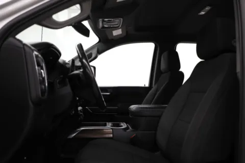 More photos of 2022 Chevrolet Silverado 2500HD LT at Jim Falk Motors, MO