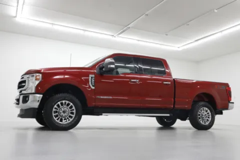 Photos of 2022 Ford Super Duty F-350 SRW LARIAT for sale in Clinton, MO at Jim Falk Motors