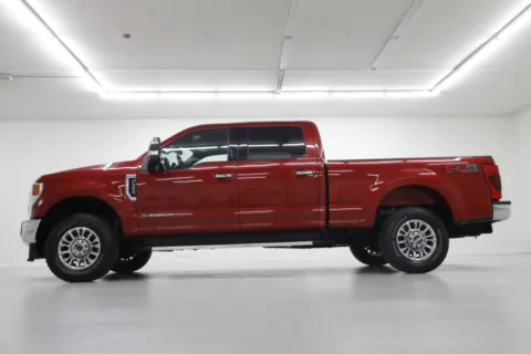 Another view of 2022 Ford Super Duty F-350 SRW LARIAT for sale in Clinton, MO at Jim Falk Motors