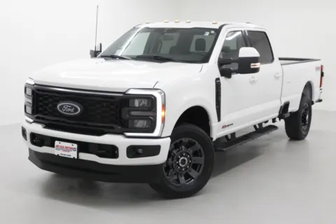 More photos of 2023 Ford Super Duty F-350 SRW LARIAT at Jim Falk Motors, MO