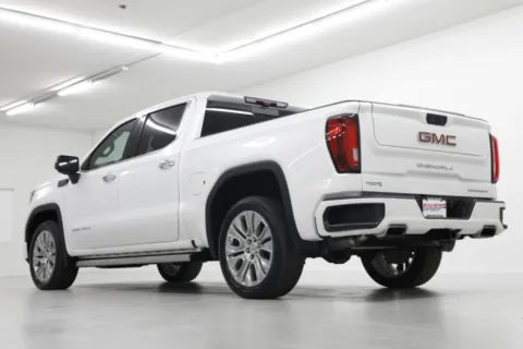 More photos of 2021 GMC Sierra 1500 Denali at Jim Falk Motors, MO
