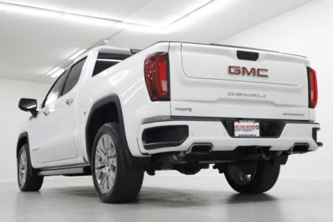 More photos of 2021 GMC Sierra 1500 Denali at Jim Falk Motors, MO