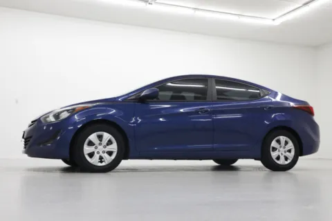 Photos of 2016 Hyundai Elantra SE for sale in Clinton, MO at Jim Falk Motors