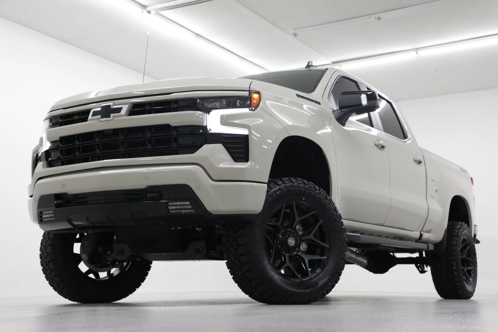 White 2026 Chevrolet Silverado 1500 RST for sale in Clinton, MO