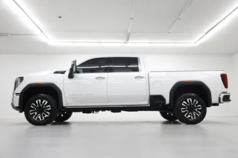 Another view of 2025 GMC Sierra 2500HD Denali Ultimate for sale in Clinton, MO at Jim Falk Motors