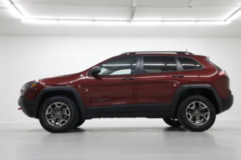 Another view of 2019 Jeep Cherokee Trailhawk for sale in Clinton, MO at Jim Falk Motors