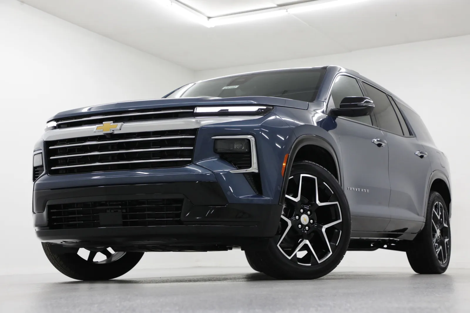 2026 Chevrolet Traverse FWD High Country for sale in Clinton, MO