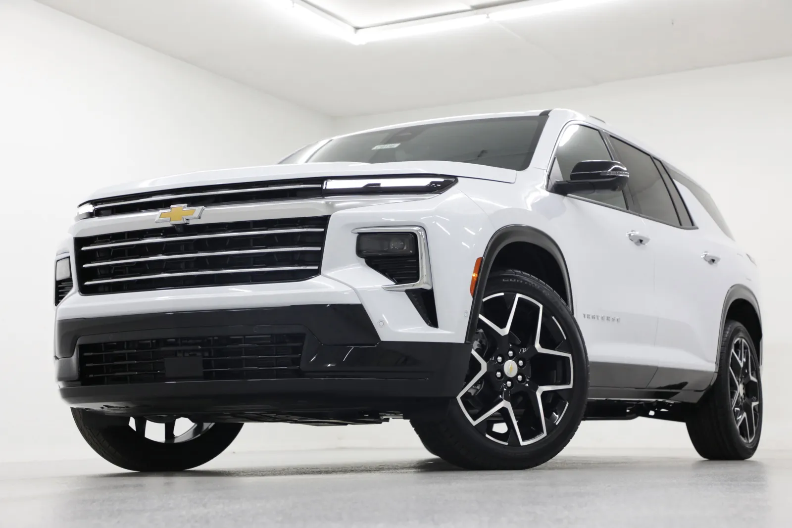 2026 Chevrolet Traverse FWD High Country for sale in Clinton, MO