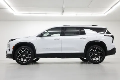 Another view of 2026 Chevrolet Traverse FWD High Country for sale in Clinton, MO at Jim Falk Motors