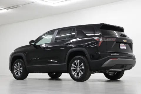 More photos of 2026 Chevrolet Equinox AWD LT at Jim Falk Motors, MO