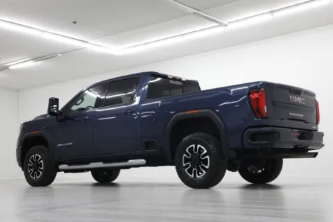 More photos of 2020 GMC Sierra 2500HD AT4 at Jim Falk Motors, MO