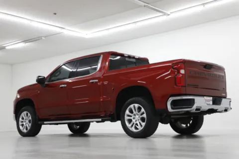 More photos of 2022 Chevrolet Silverado 1500 LTZ at Jim Falk Motors, MO