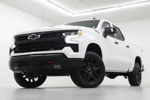 White 2025 Chevrolet Silverado 1500 LT Trail Boss for sale in Clinton, MO