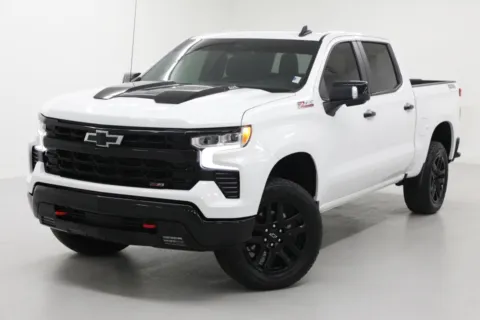 More photos of 2025 Chevrolet Silverado 1500 LT Trail Boss at Jim Falk Motors, MO