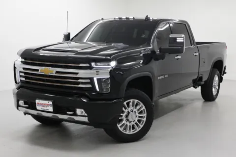 More photos of 2020 Chevrolet Silverado 3500HD High Country at Jim Falk Motors, MO