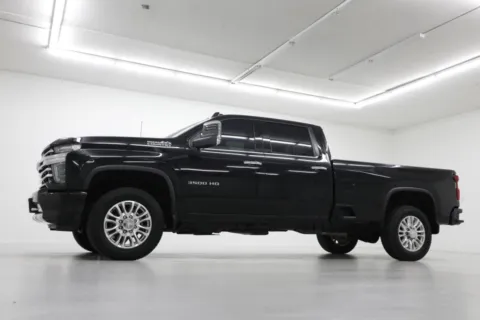 Photos of 2020 Chevrolet Silverado 3500HD High Country for sale in Clinton, MO at Jim Falk Motors