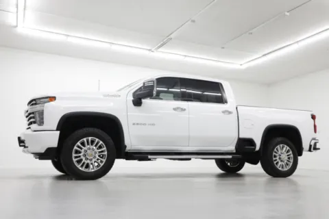 Photos of 2022 Chevrolet Silverado 2500HD High Country for sale in Clinton, MO at Jim Falk Motors