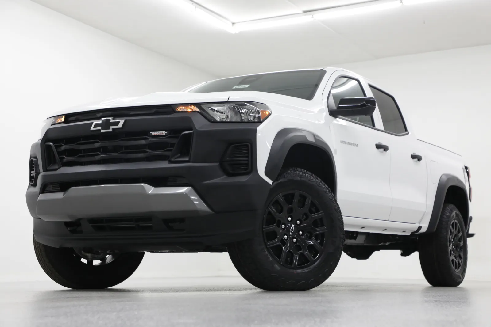 White 2026 Chevrolet Colorado 4WD Trail Boss for sale in Clinton, MO