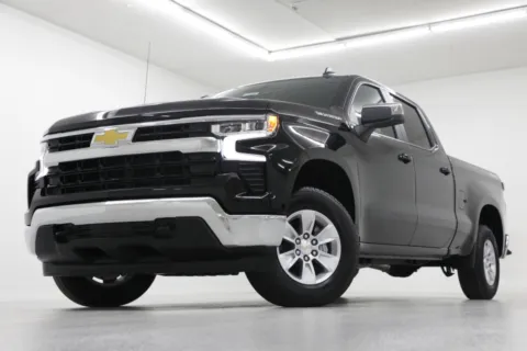 Black 2026 Chevrolet Silverado 1500 LT for sale in Clinton, MO
