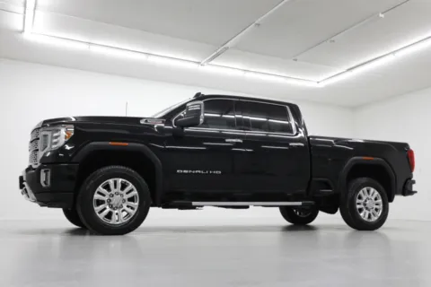 Photos of 2022 GMC Sierra 2500HD Denali for sale in Clinton, MO at Jim Falk Motors