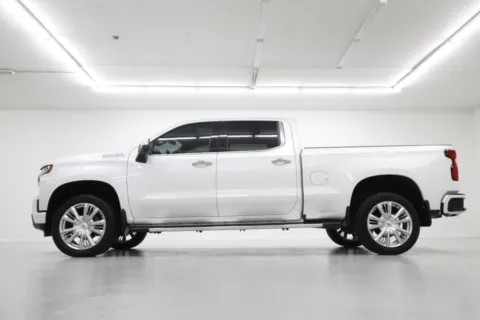 Another view of 2022 Chevrolet Silverado 1500 LTD High Country for sale in Clinton, MO at Jim Falk Motors