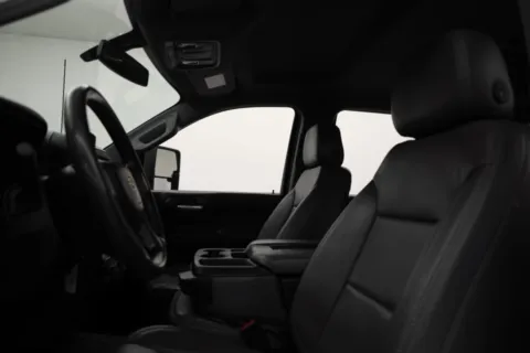 More photos of 2023 Chevrolet Silverado 2500HD Custom at Jim Falk Motors, MO