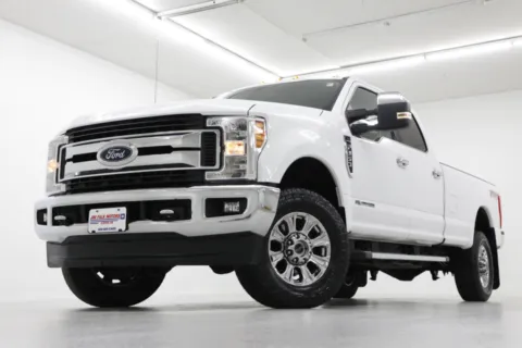 White 2019 Ford Super Duty F-350 SRW XLT for sale in Clinton, MO