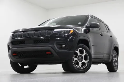 Black 2022 Jeep Compass Trailhawk for sale in Clinton, MO