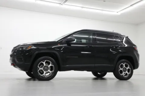 Photos of 2022 Jeep Compass Trailhawk for sale in Clinton, MO at Jim Falk Motors