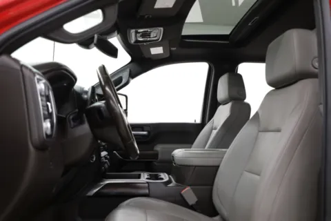 More photos of 2022 GMC Sierra 2500HD SLT at Jim Falk Motors, MO