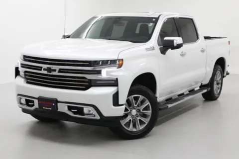 More photos of 2021 Chevrolet Silverado 1500 High Country at Jim Falk Motors, MO
