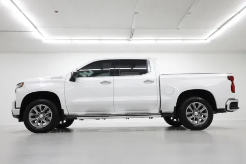 Another view of 2021 Chevrolet Silverado 1500 High Country for sale in Clinton, MO at Jim Falk Motors