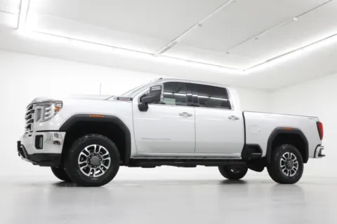 Photos of 2021 GMC Sierra 2500HD SLT for sale in Clinton, MO at Jim Falk Motors